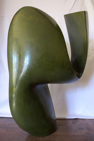 Lyre verte, faïence patinée à la gomme laque, 2016,  h: 54 L: 35 l: 30