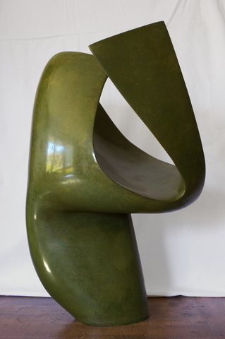 Lyre verte, faïence patinée à la gomme laque, 2016,  h: 54 L: 35 l: 30