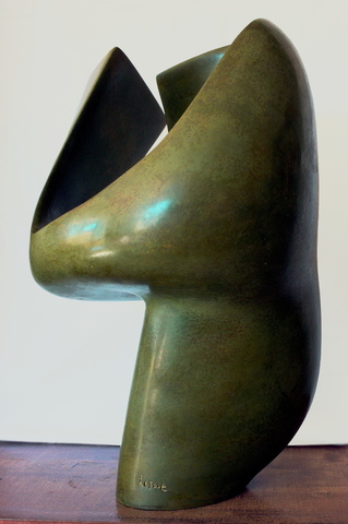 Lyre verte, faïence patinée à la gomme laque, 2016,  h: 54 L: 35 l: 30